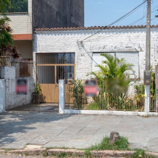 Casa à venda com 200m², 5 quartos, 5 suítes, 4 vagas no bairro Partenon em Porto Alegre - Foto 1