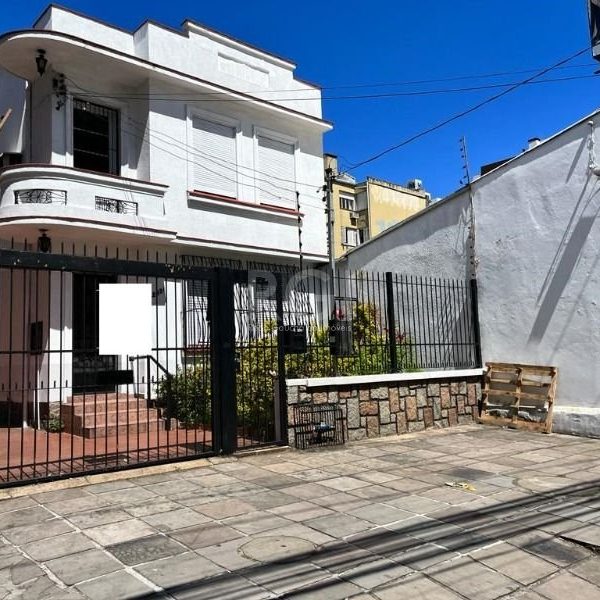 Sobrado à venda com 160m², 3 quartos, 1 suíte no bairro Floresta em Porto Alegre - Foto 1