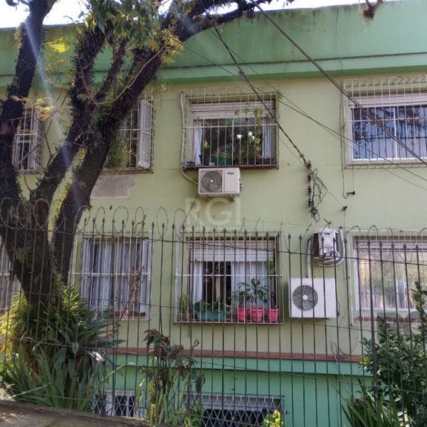 Apartamento à venda com 68m², 3 quartos no bairro Cristal em Porto Alegre - Foto 1