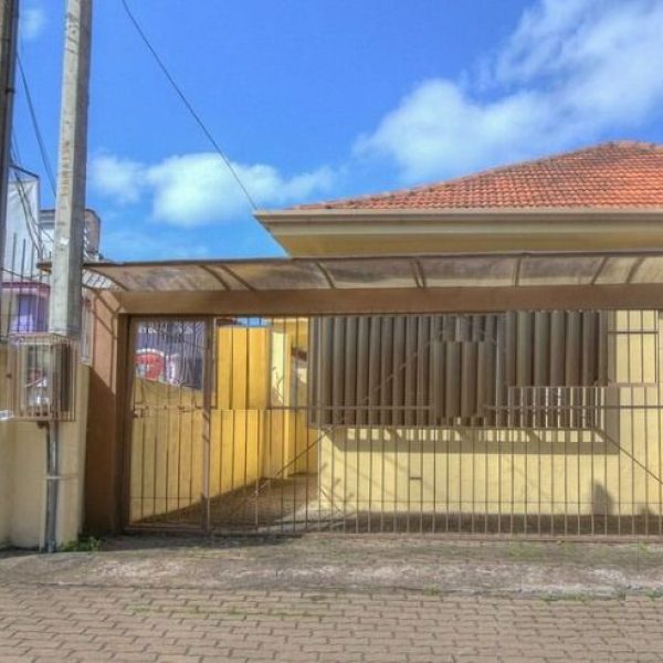 Casa à venda com 110m², 3 quartos, 2 vagas no bairro Ipanema em Porto Alegre - Foto 1