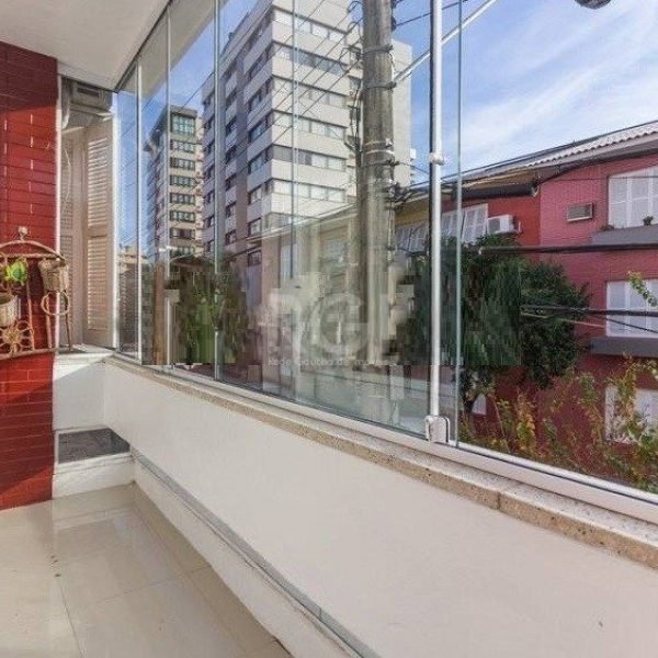 Apartamento à venda com 75m², 2 quartos no bairro Menino Deus em Porto Alegre - Foto 1