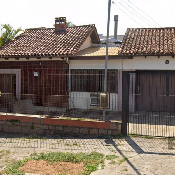 Casa à venda com 156m², 3 quartos, 1 suíte, 2 vagas no bairro Partenon em Porto Alegre - Foto 1