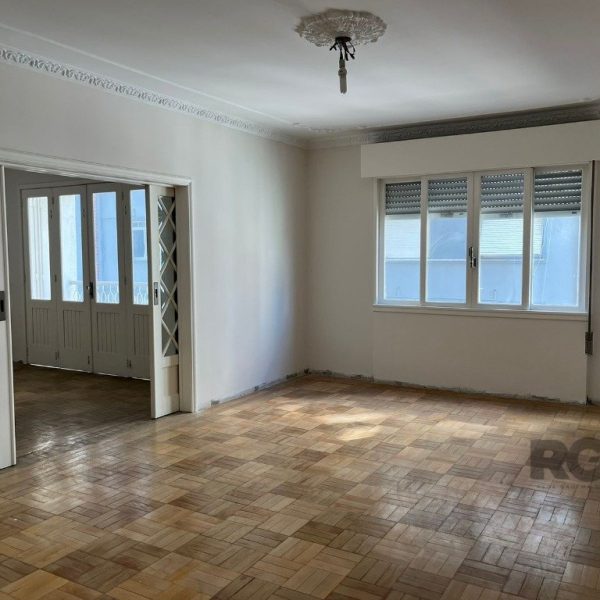 Apartamento à venda com 175m², 3 quartos, 1 suíte, 1 vaga no bairro Independência em Porto Alegre - Foto 1