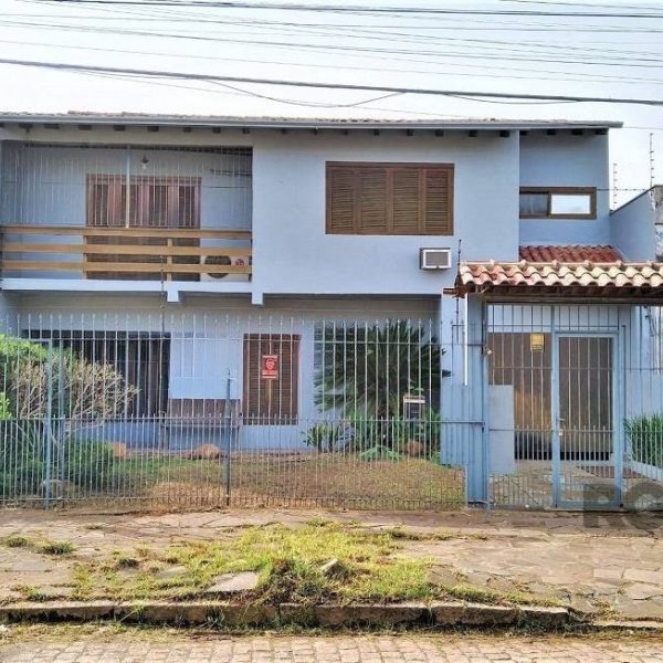 Casa à venda com 262m², 3 quartos, 1 suíte, 2 vagas no bairro Anchieta em Porto Alegre - Foto 1