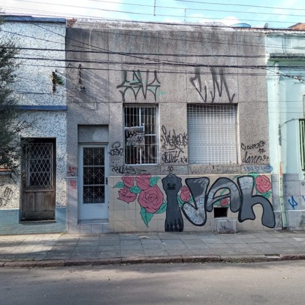 Casa à venda com 70m², 2 quartos no bairro Cidade Baixa em Porto Alegre - Foto 1