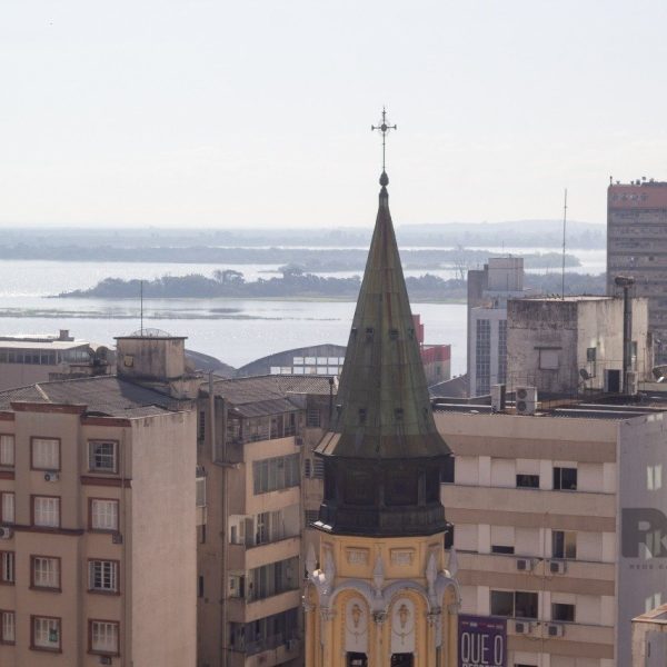 Apartamento à venda com 69m², 2 quartos no bairro Independência em Porto Alegre - Foto 1