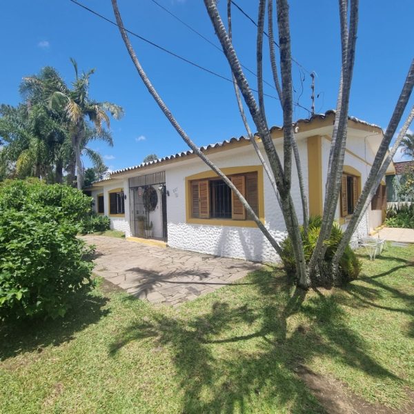 Casa à venda com 180m², 5 quartos, 3 suítes, 2 vagas no bairro Ipanema em Porto Alegre - Foto 1