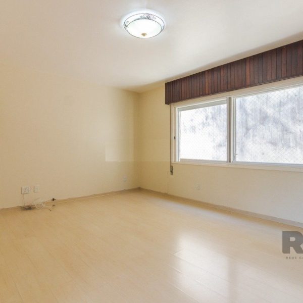 Apartamento à venda com 104m², 3 quartos, 1 vaga no bairro Petrópolis em Porto Alegre - Foto 1