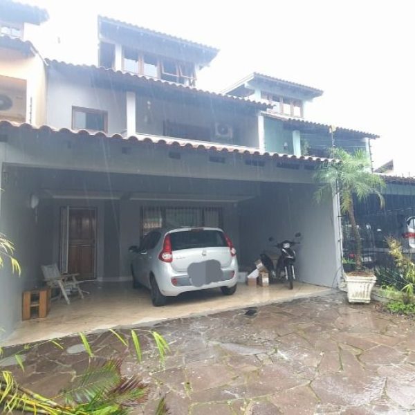 Casa à venda com 251m², 3 quartos, 1 suíte, 2 vagas no bairro Ipanema em Porto Alegre - Foto 1