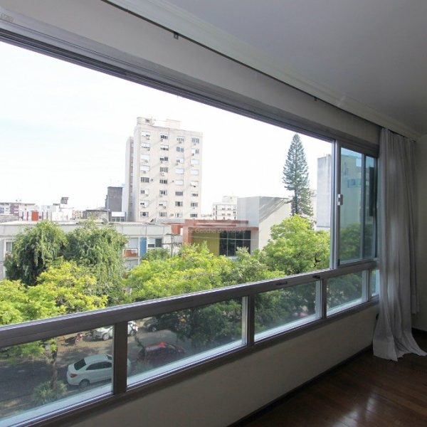 Apartamento à venda com 127m², 3 quartos, 1 suíte, 1 vaga no bairro Moinhos de Vento em Porto Alegre - Foto 1