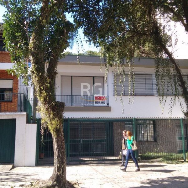 Casa à venda com 363m², 3 quartos, 1 suíte, 2 vagas no bairro São João em Porto Alegre - Foto 1