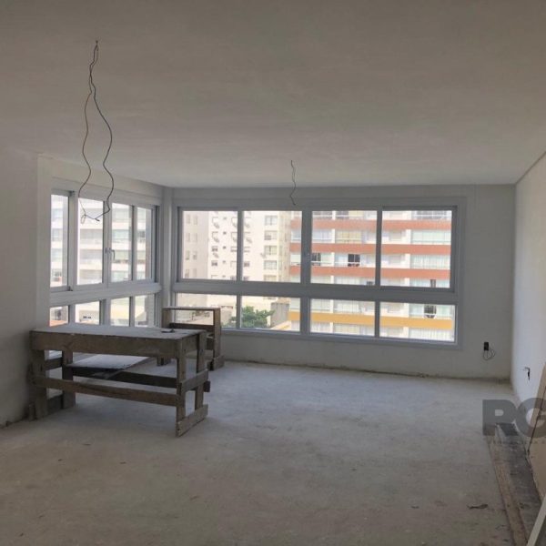 Apartamento à venda com 110m², 3 quartos, 1 suíte, 1 vaga no bairro Navegantes em Capão da Canoa - Foto 1