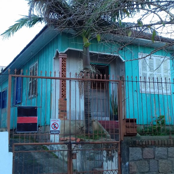 Casa à venda com 91m², 2 quartos, 1 vaga no bairro Jardim Botânico em Porto Alegre - Foto 1