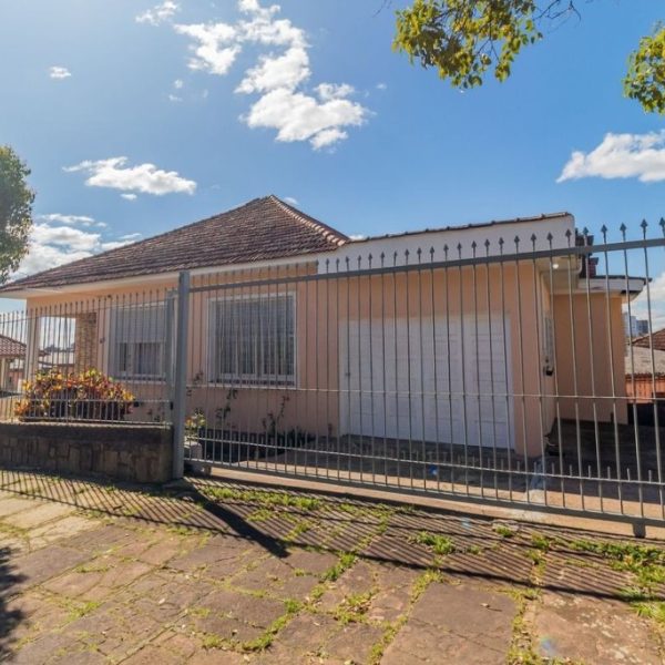 Casa à venda com 163m², 3 quartos, 2 vagas no bairro Jardim Itu em Porto Alegre - Foto 1