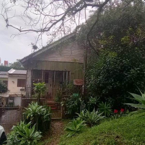 Casa à venda com 180m², 2 quartos no bairro Tristeza em Porto Alegre - Foto 1