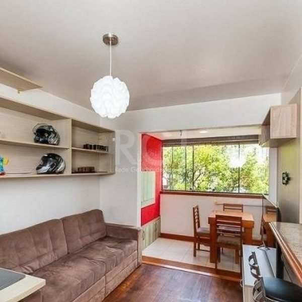 Apartamento à venda com 43m², 1 quarto, 1 vaga no bairro Partenon em Porto Alegre - Foto 1