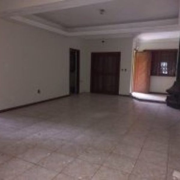 Sobrado à venda com 340m², 5 quartos, 4 vagas no bairro Glória em Porto Alegre - Foto 1