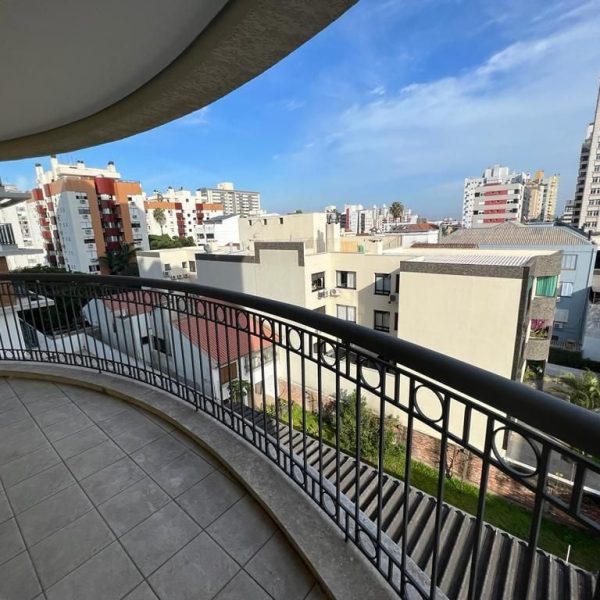 Apartamento à venda com 102m², 2 quartos, 1 suíte, 1 vaga no bairro Menino Deus em Porto Alegre - Foto 1