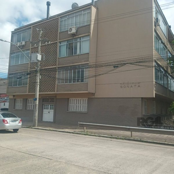 Apartamento à venda com 66m², 2 quartos no bairro Navegantes em Porto Alegre - Foto 1