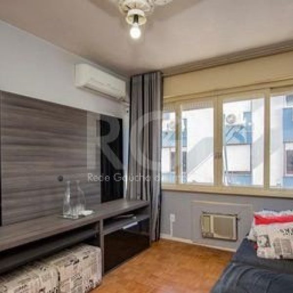 Apartamento à venda com 72m², 3 quartos, 2 vagas no bairro Petrópolis em Porto Alegre - Foto 1