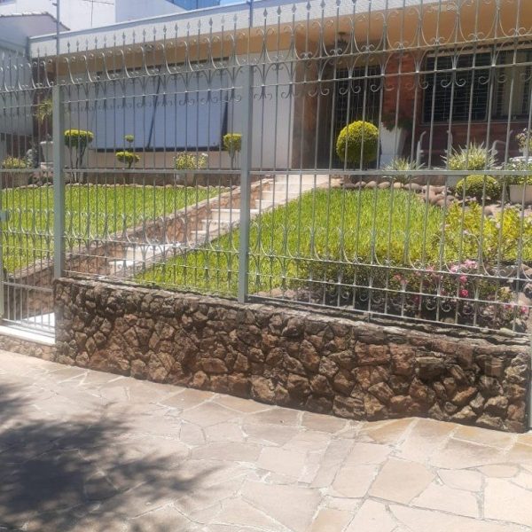 Casa à venda com 400m², 3 quartos, 1 suíte, 2 vagas no bairro Jardim Lindóia em Porto Alegre - Foto 1