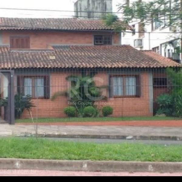 Casa à venda com 220m², 3 quartos, 1 suíte, 2 vagas no bairro Jardim Itu em Porto Alegre - Foto 1