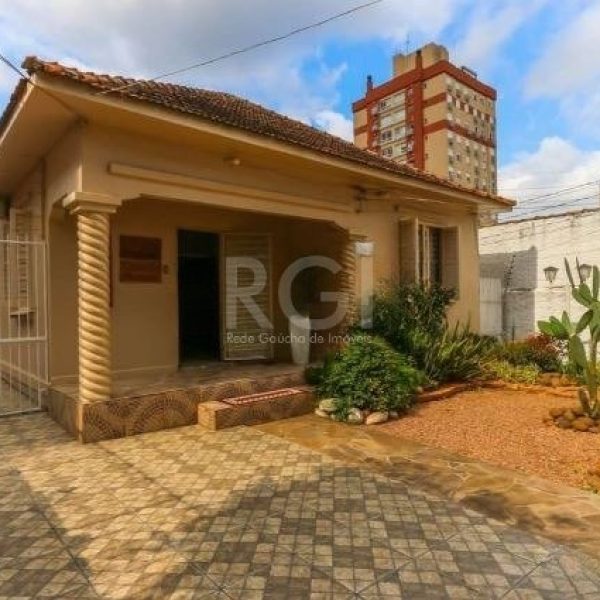 Casa à venda com 160m², 3 quartos, 3 vagas no bairro Partenon em Porto Alegre - Foto 1