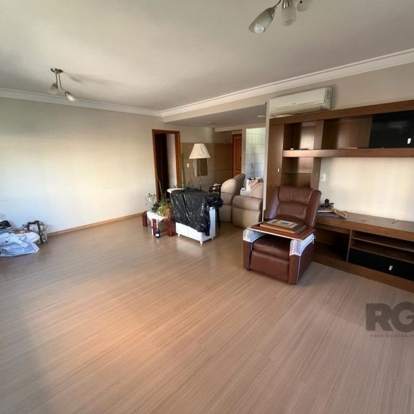 Apartamento à venda com 92m², 3 quartos, 1 suíte, 2 vagas no bairro Passo d'Areia em Porto Alegre - Foto 1