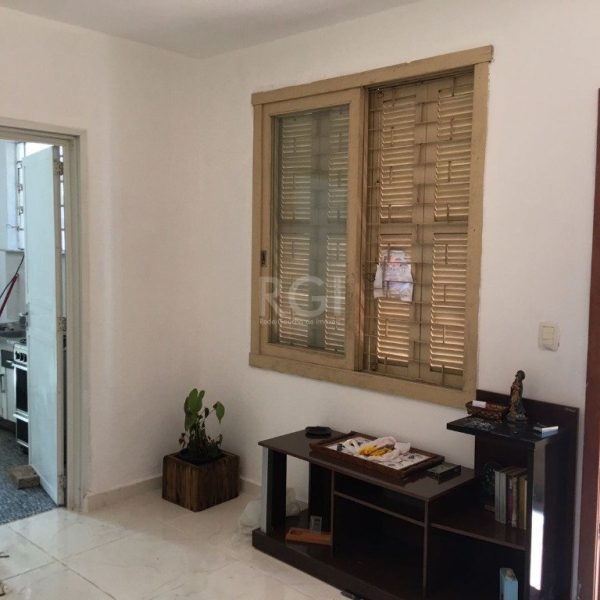 Casa à venda com 70m², 1 quarto no bairro Floresta em Porto Alegre - Foto 1