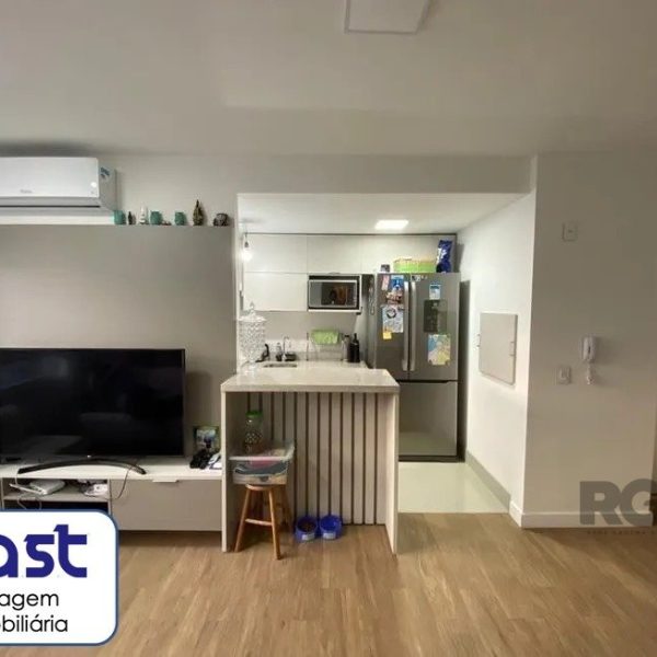 Apartamento à venda com 67m², 3 quartos, 1 suíte, 1 vaga no bairro São Sebastião em Porto Alegre - Foto 1