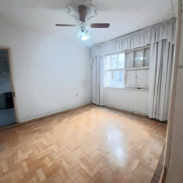 Apartamento à venda com 68m², 2 quartos no bairro Moinhos de Vento em Porto Alegre - Foto 1