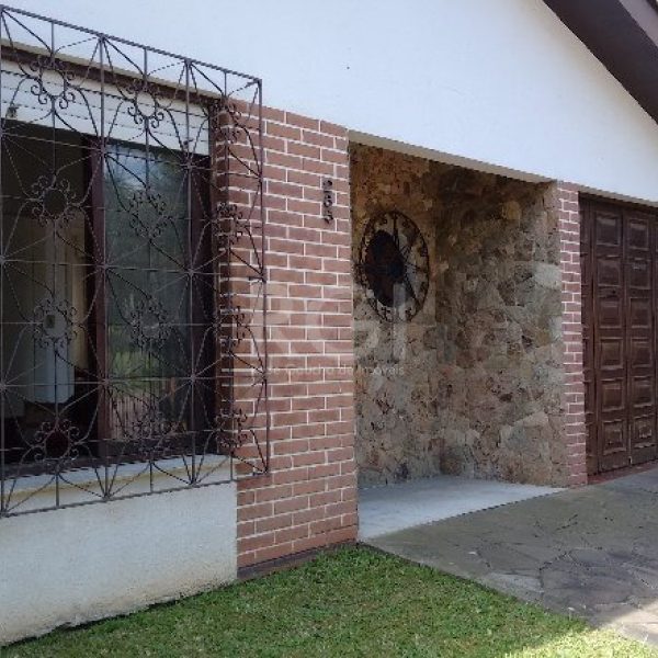 Casa à venda com 250m², 3 quartos, 1 vaga no bairro Vila Ipiranga em Porto Alegre - Foto 1