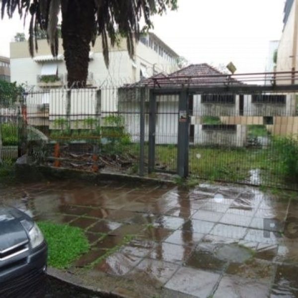 Casa à venda com 350m², 1 quarto, 6 vagas no bairro Petrópolis em Porto Alegre - Foto 1