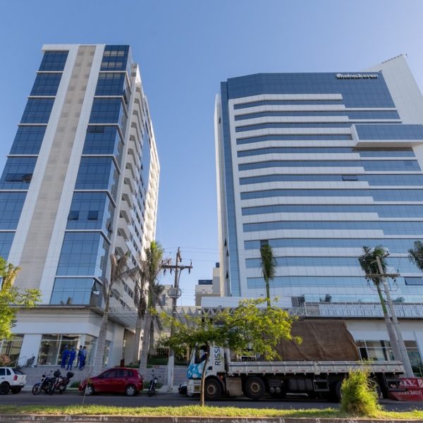 Conjunto/Sala à venda com 43m², 1 vaga no bairro Jardim Europa em Porto Alegre - Foto 1