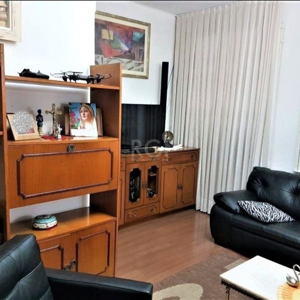 Casa à venda com 124m², 4 quartos, 1 vaga no bairro Farroupilha em Porto Alegre - Foto 1