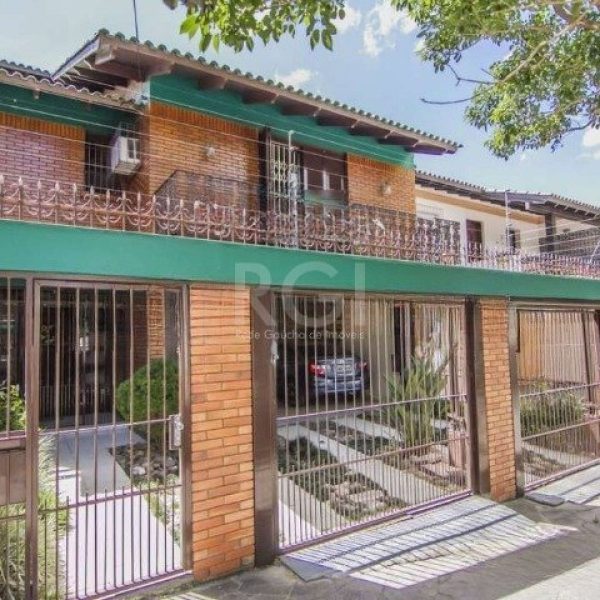 Casa à venda com 445m², 3 quartos, 3 suítes, 2 vagas no bairro Santana em Porto Alegre - Foto 1