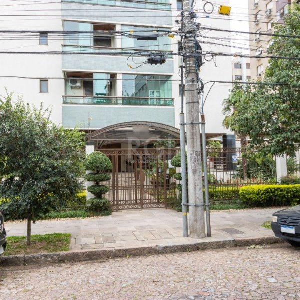 Apartamento à venda com 110m², 3 quartos, 1 suíte, 2 vagas no bairro Menino Deus em Porto Alegre - Foto 1