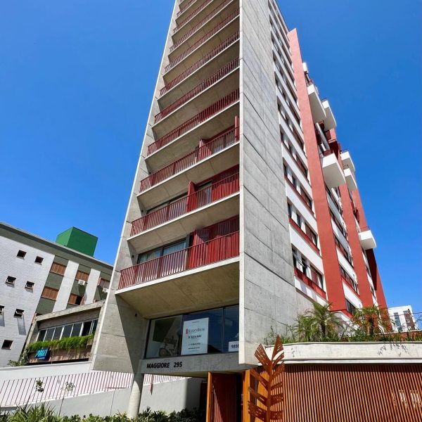 Apartamento à venda com 91m², 2 quartos, 2 suítes, 2 vagas no bairro Menino Deus em Porto Alegre - Foto 1