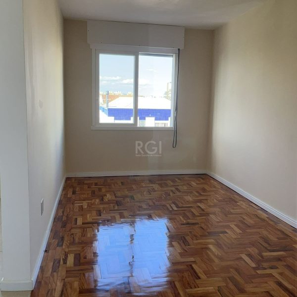 Apartamento à venda com 57m², 2 quartos no bairro Passo d'Areia em Porto Alegre - Foto 1