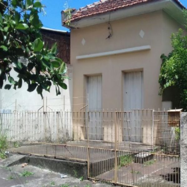 Casa à venda com 250m², 3 quartos no bairro Santo Antônio em Porto Alegre - Foto 1