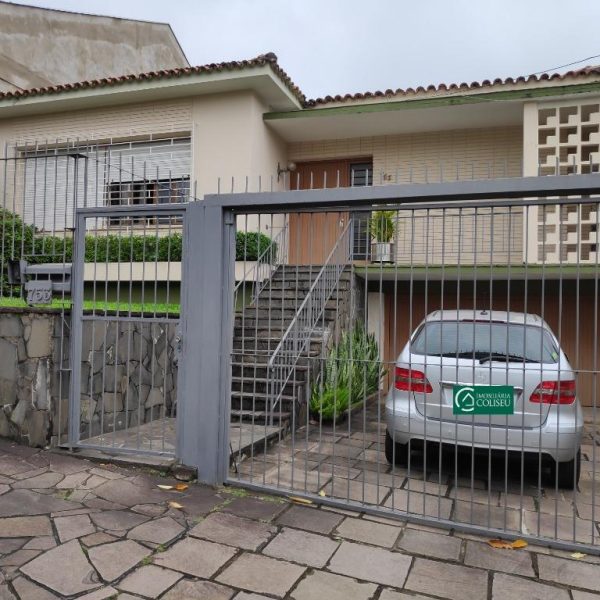 Casa à venda com 460m², 3 quartos, 3 vagas no bairro Três Figueiras em Porto Alegre - Foto 1