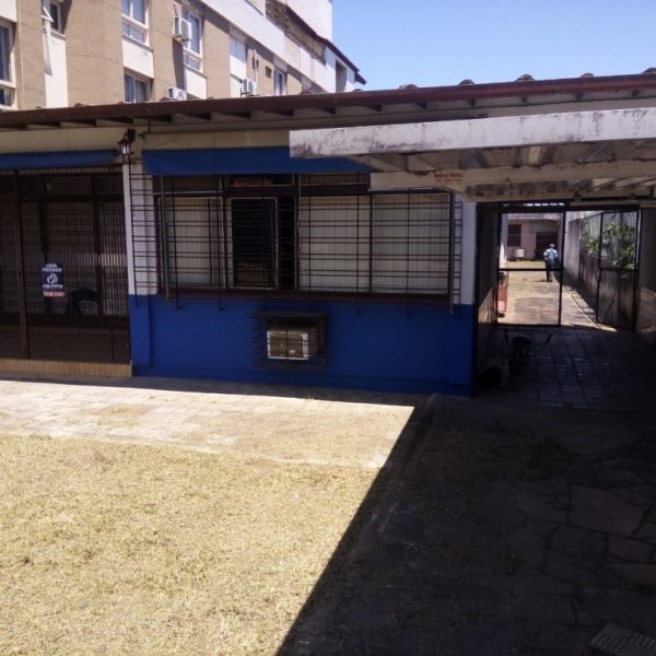 Casa à venda com 200m², 3 quartos, 8 vagas no bairro Cristal em Porto Alegre - Foto 1