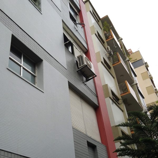 Apartamento à venda com 93m², 3 quartos, 1 suíte, 1 vaga no bairro Santana em Porto Alegre - Foto 1