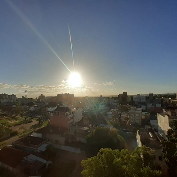 Apartamento à venda com 69m², 2 quartos, 1 suíte, 2 vagas no bairro Menino Deus em Porto Alegre - Foto 1