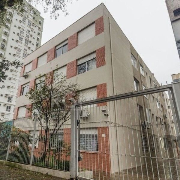 Apartamento à venda com 76m², 2 quartos no bairro Petrópolis em Porto Alegre - Foto 1