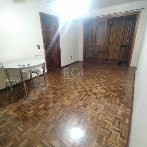 Apartamento à venda com 99m², 3 quartos, 1 vaga no bairro Navegantes em Porto Alegre - Foto 1