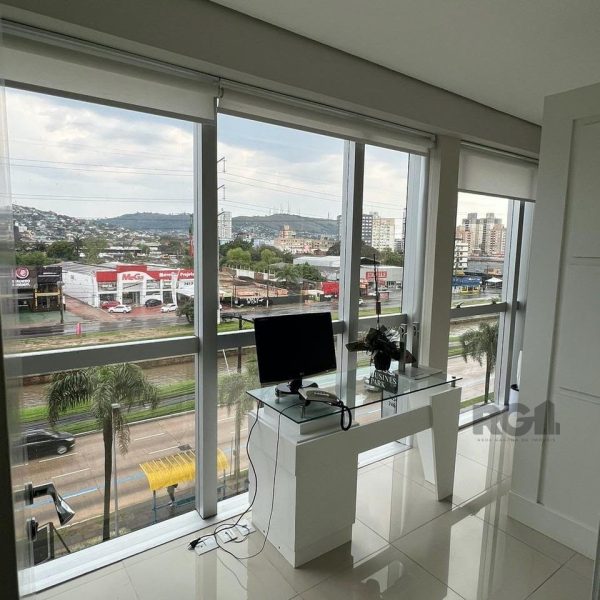 Conjunto/Sala à venda com 118m², 3 vagas no bairro Central Parque em Porto Alegre - Foto 1