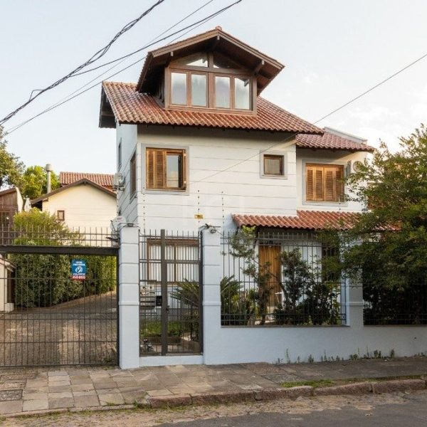 Casa Condominio à venda com 217m², 3 quartos, 1 suíte, 2 vagas no bairro Tristeza em Porto Alegre - Foto 1