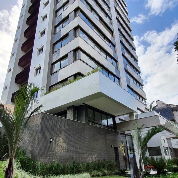 Apartamento à venda com 125m², 3 quartos, 3 suítes, 2 vagas no bairro Petrópolis em Porto Alegre - Foto 1