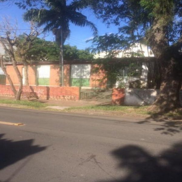 Casa à venda com 100m², 3 quartos, 2 vagas no bairro Glória em Porto Alegre - Foto 1